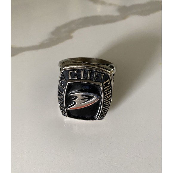 COPY - 2007 Stanley Cup Champs Anaheim Ducks Oversized Ring - Picture 2 of 7
